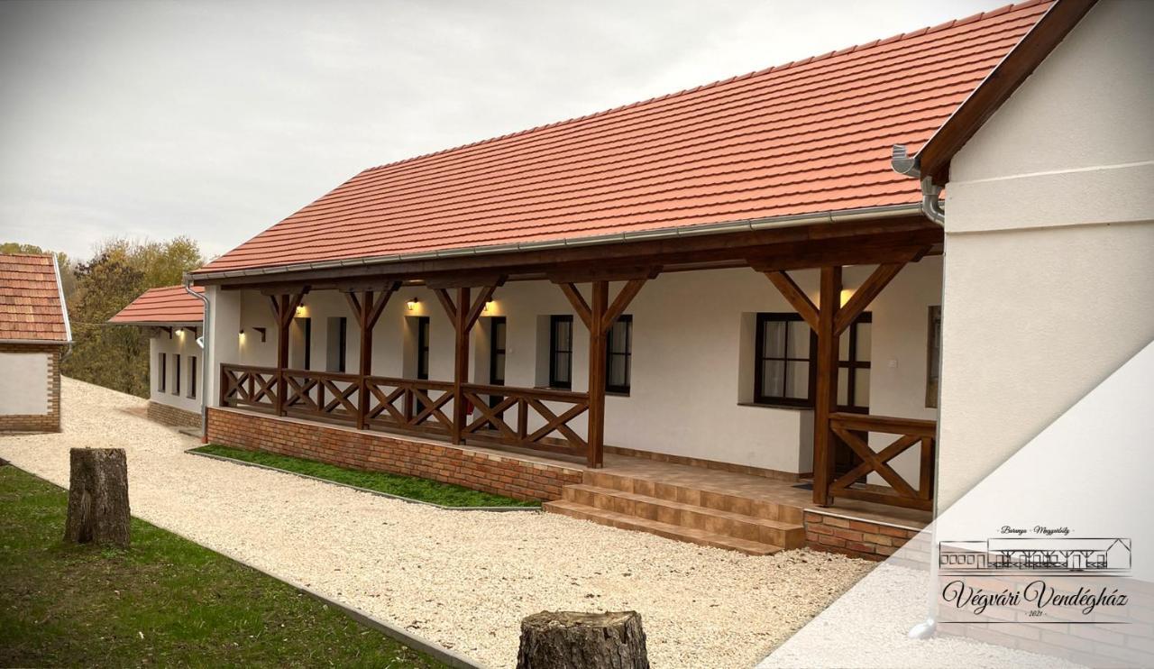 Végvári Vendégház Magyarbóly Exterior foto